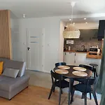 Lägenhet Apartament Zielony *